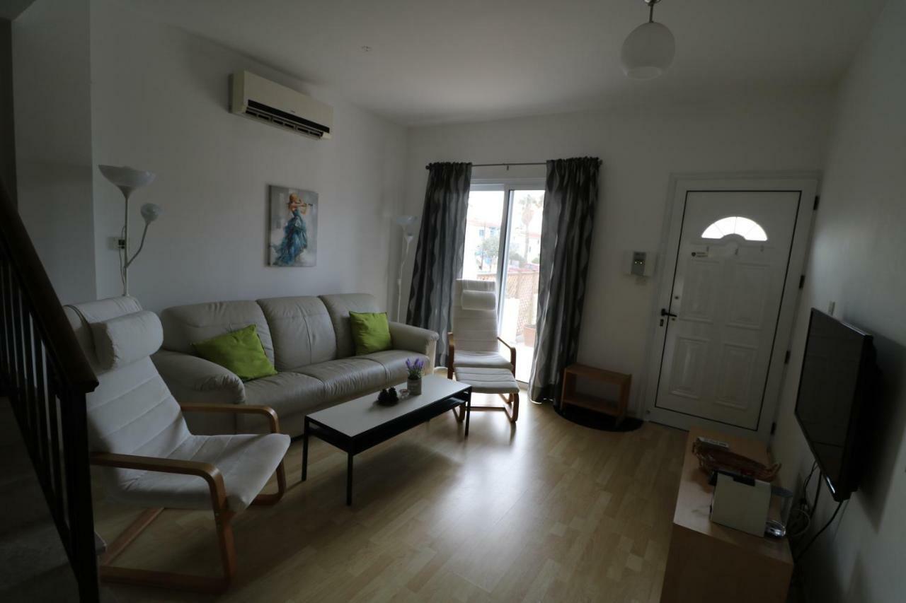 The Paradise Townhouses By Taimoura Paphos Eksteriør bilde