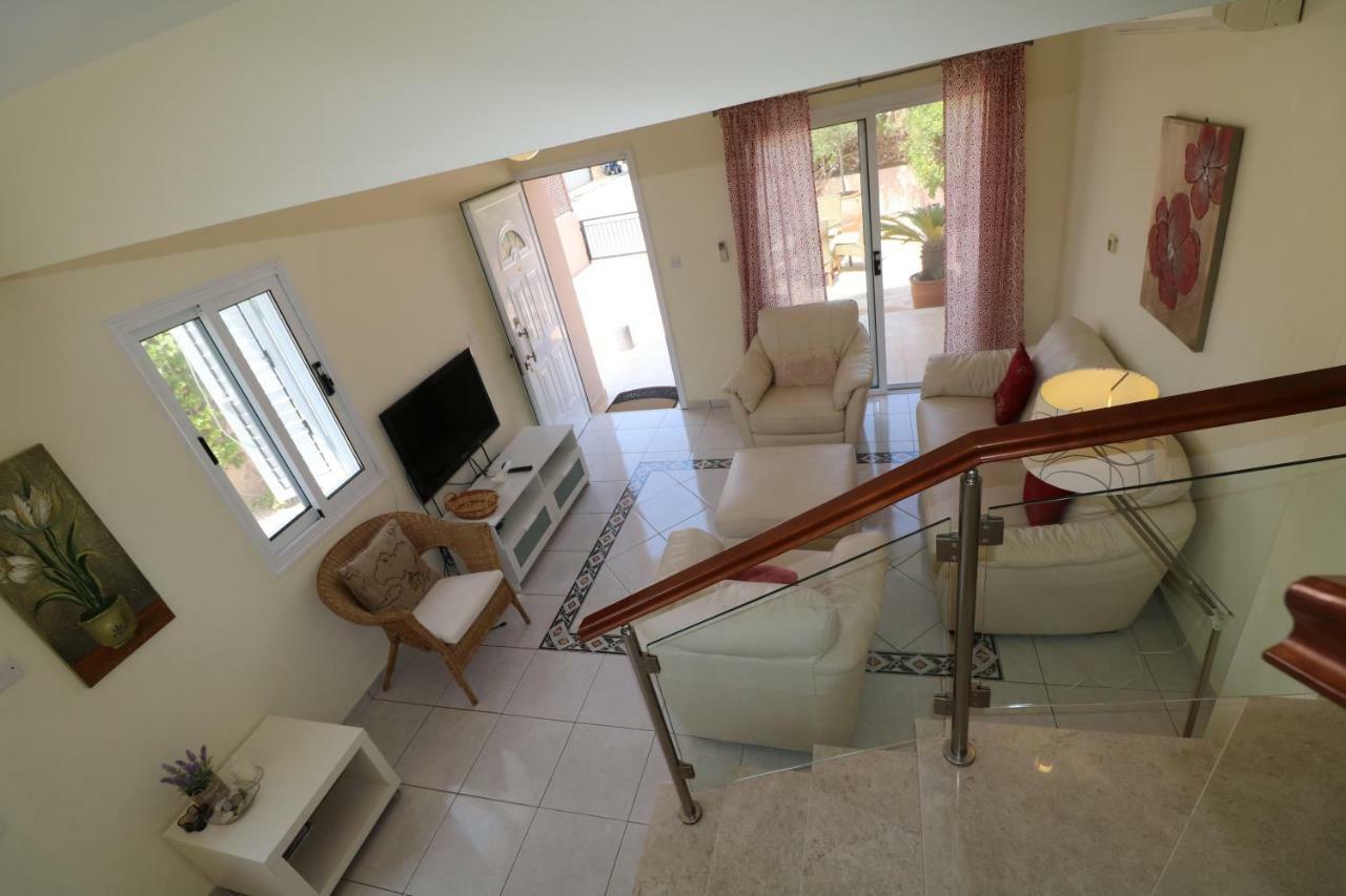 The Paradise Townhouses By Taimoura Paphos Eksteriør bilde