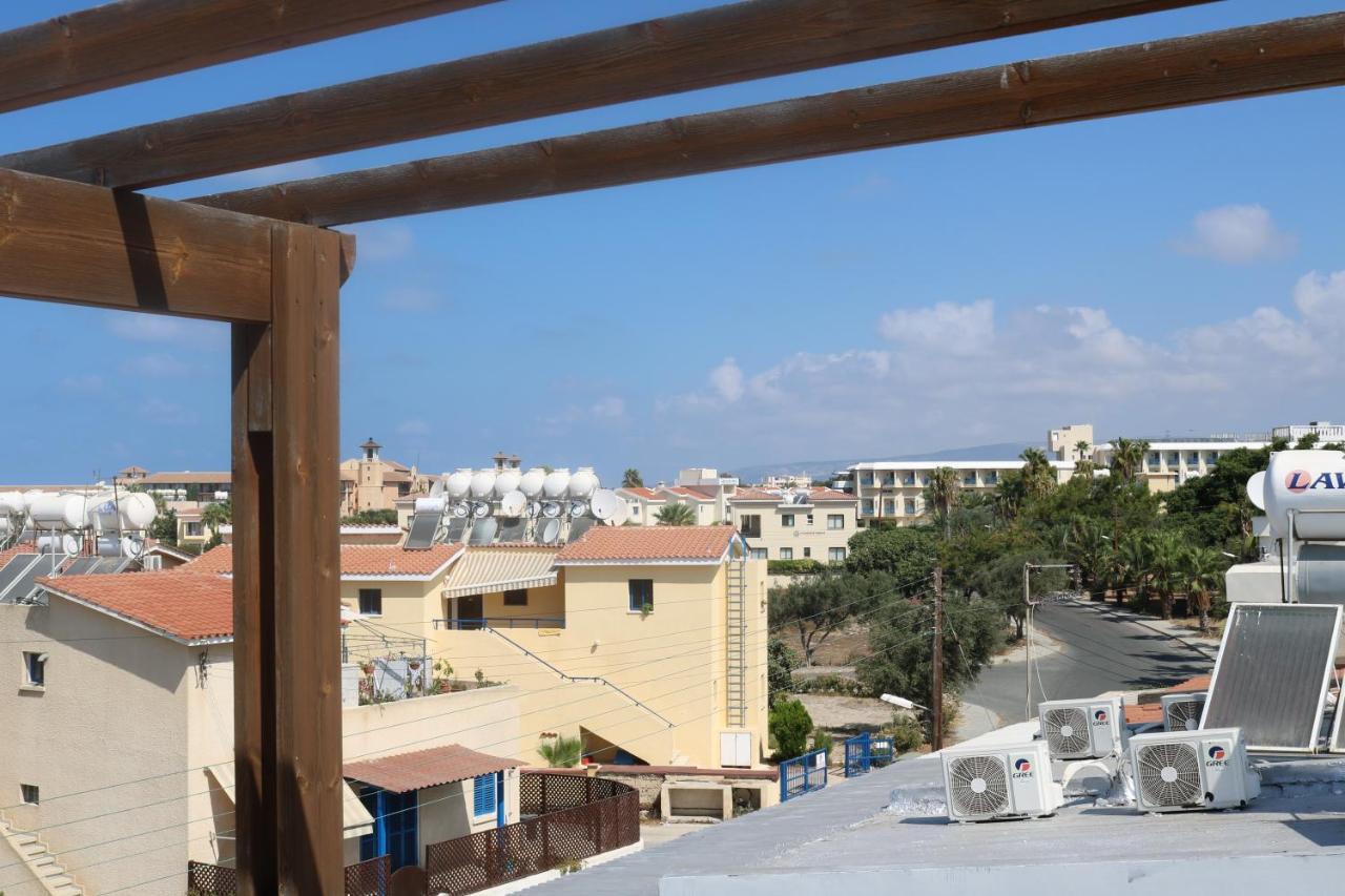 The Paradise Townhouses By Taimoura Paphos Eksteriør bilde