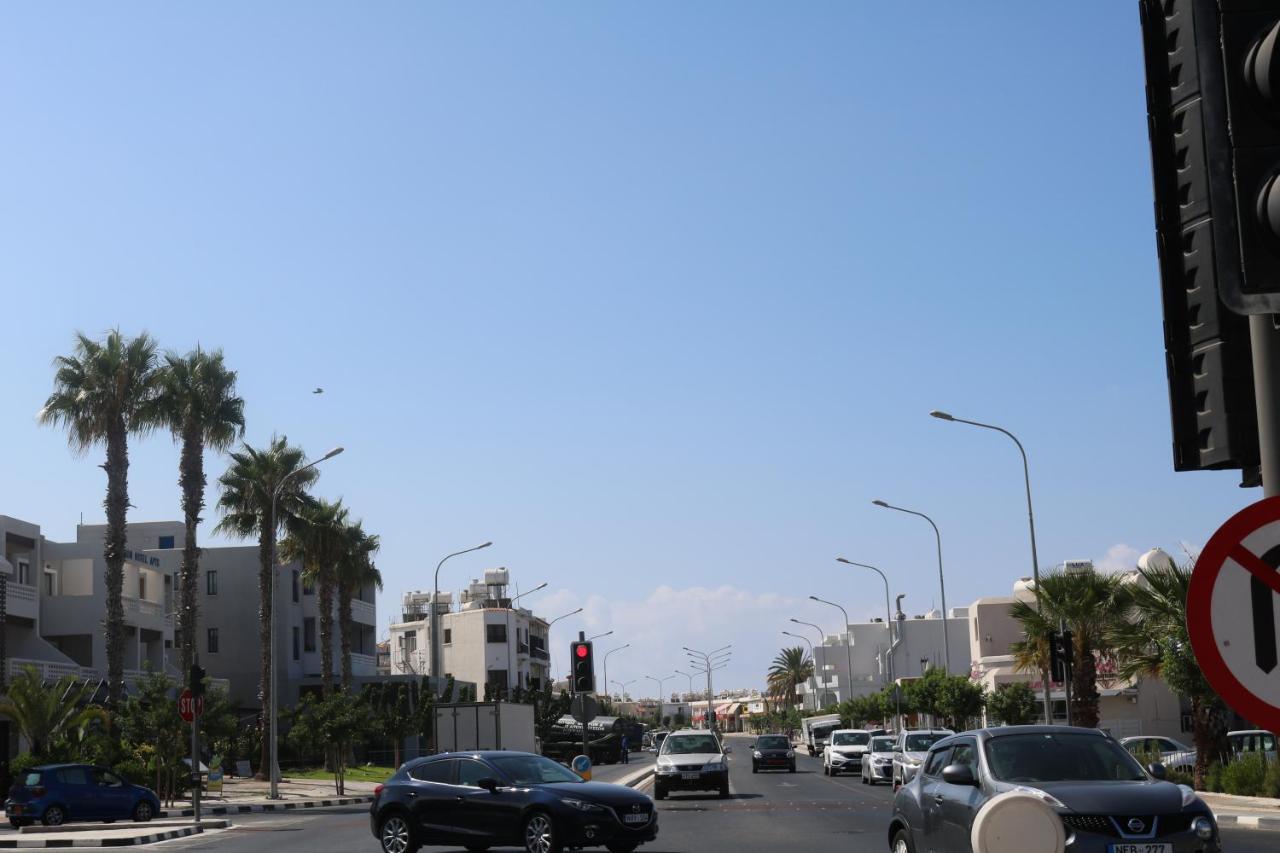 The Paradise Townhouses By Taimoura Paphos Eksteriør bilde
