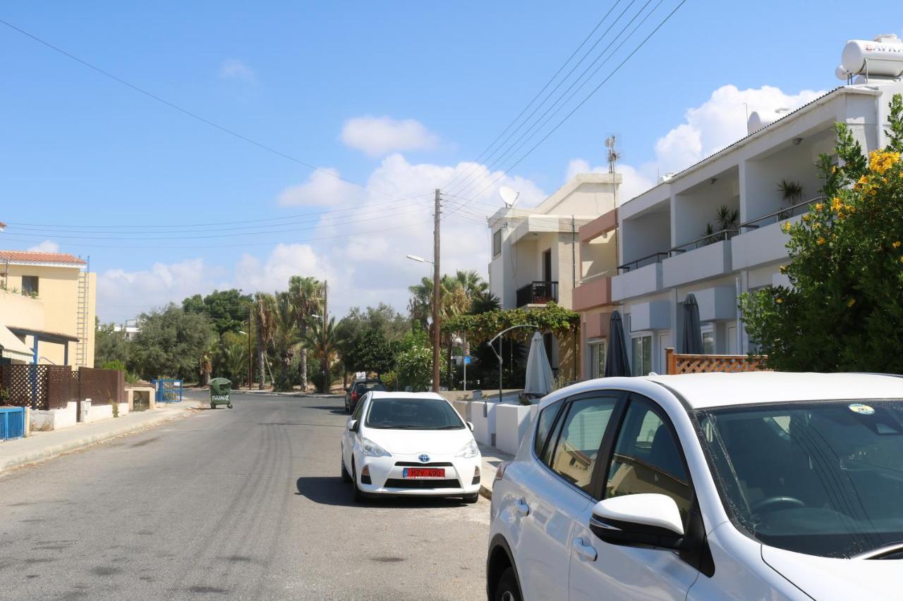 The Paradise Townhouses By Taimoura Paphos Eksteriør bilde