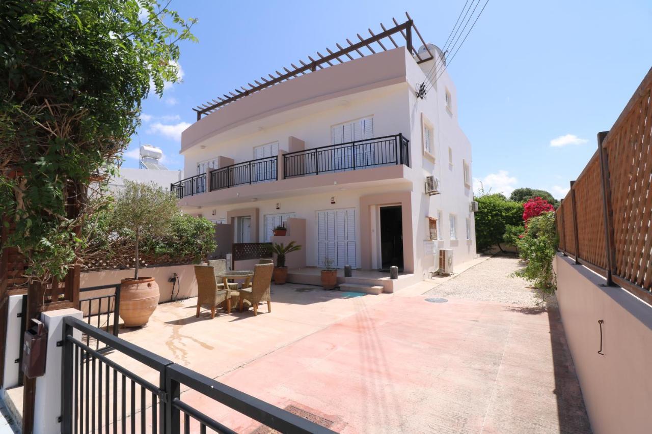 The Paradise Townhouses By Taimoura Paphos Eksteriør bilde